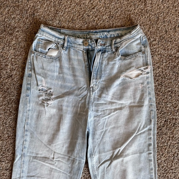 American Eagle 90s Boyfriend Jeans - Picture 2 of 5